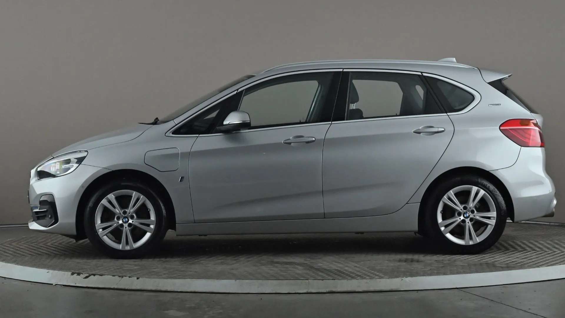 A 2018 BMW 2 SERIES ACTIVE TOURER 225xe Luxury Auto A 2018 BMW 2 SERIES ACTIVE TOURER 225xe Luxury Auto