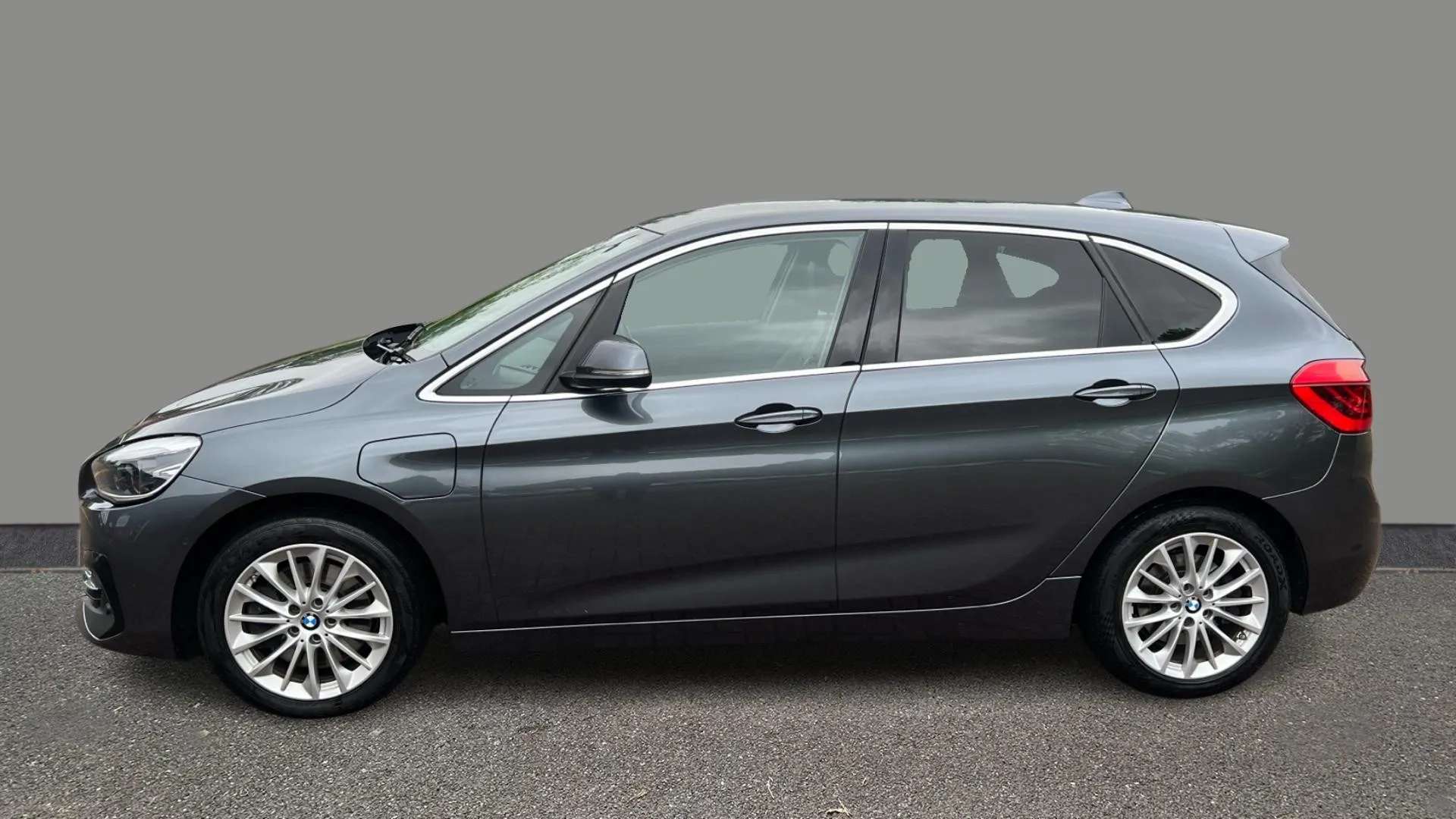 A 2021 BMW 2 SERIES ACTIVE TOURER 225xe Luxury Auto A 2021 BMW 2 SERIES ACTIVE TOURER 225xe Luxury Auto