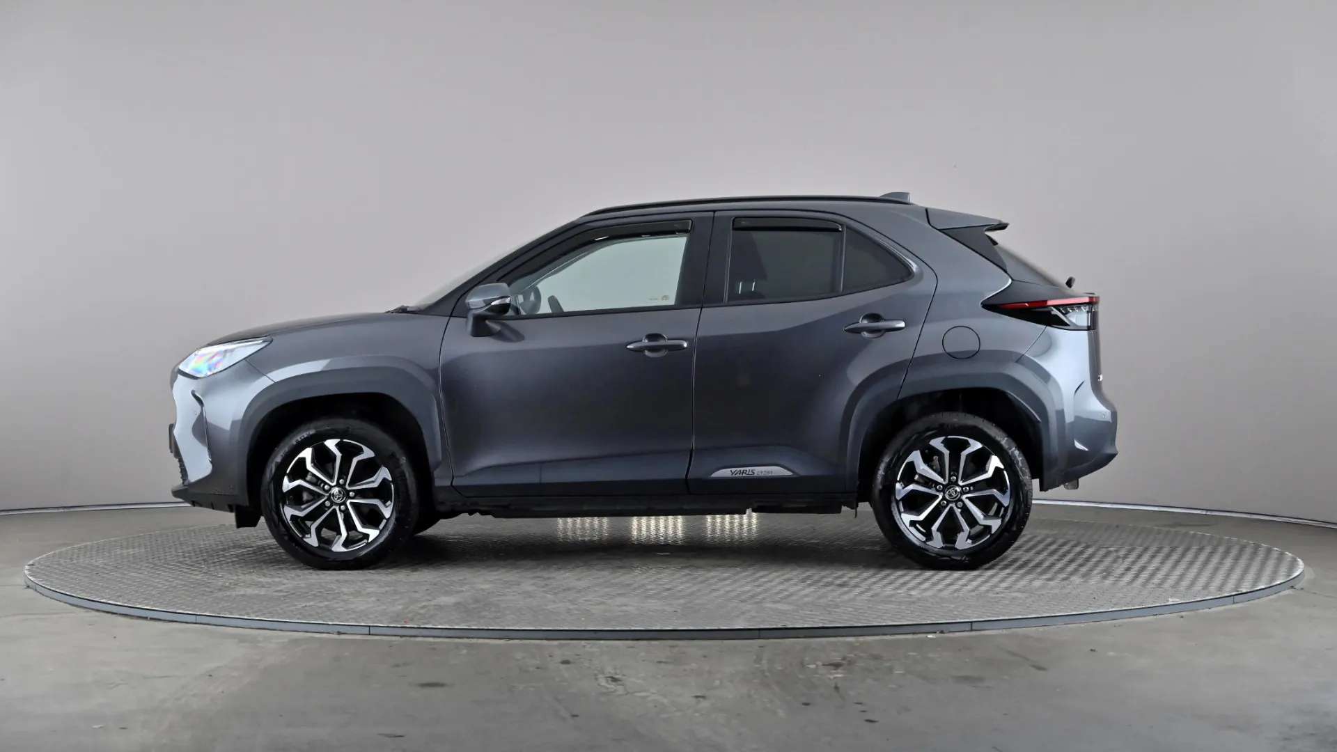 A 2024 TOYOTA YARIS CROSS 1.5 Hybrid Design CVT A 2024 TOYOTA YARIS CROSS 1.5 Hybrid Design CVT