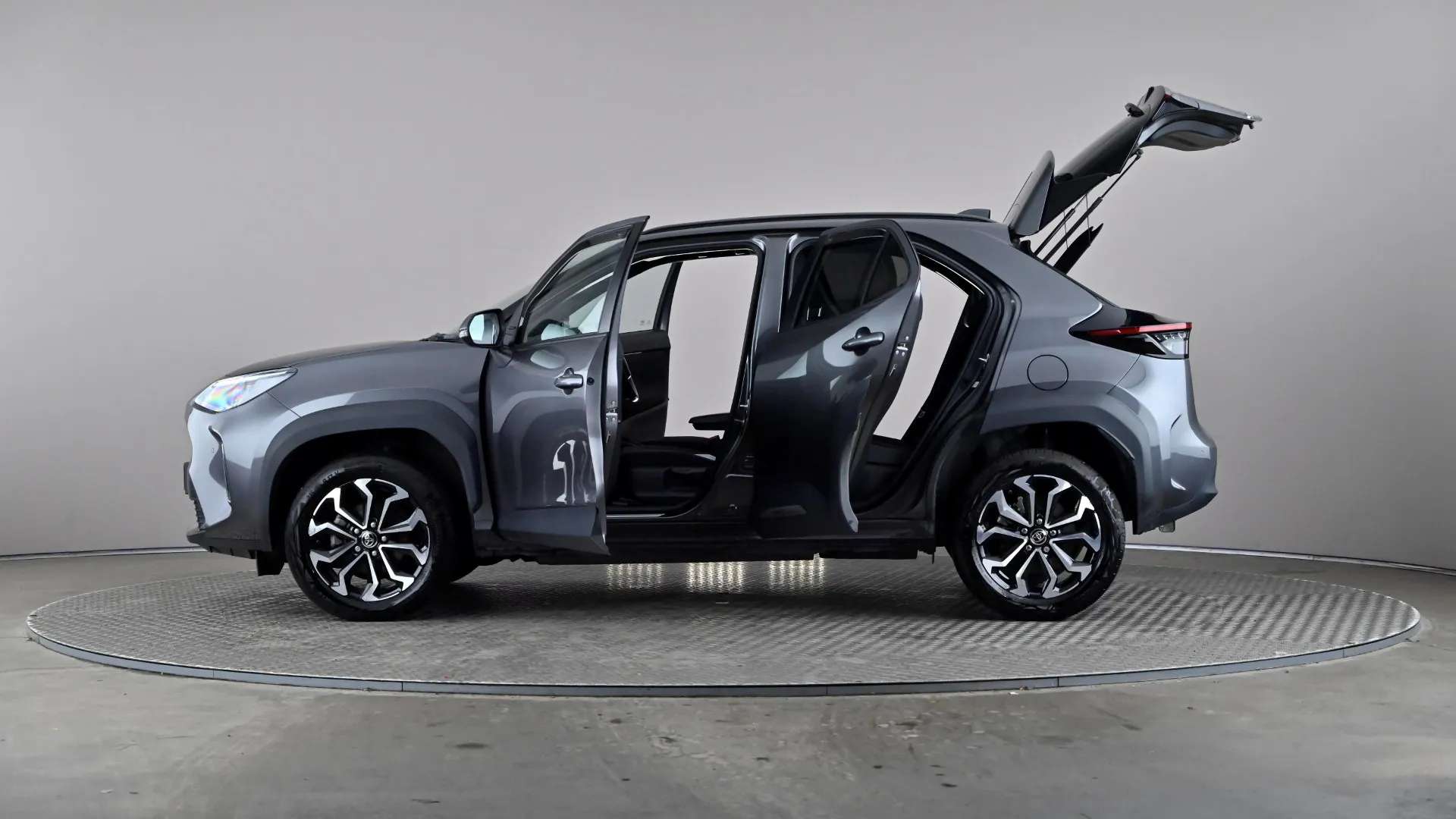 2024 TOYOTA YARIS CROSS 2024 TOYOTA YARIS CROSS