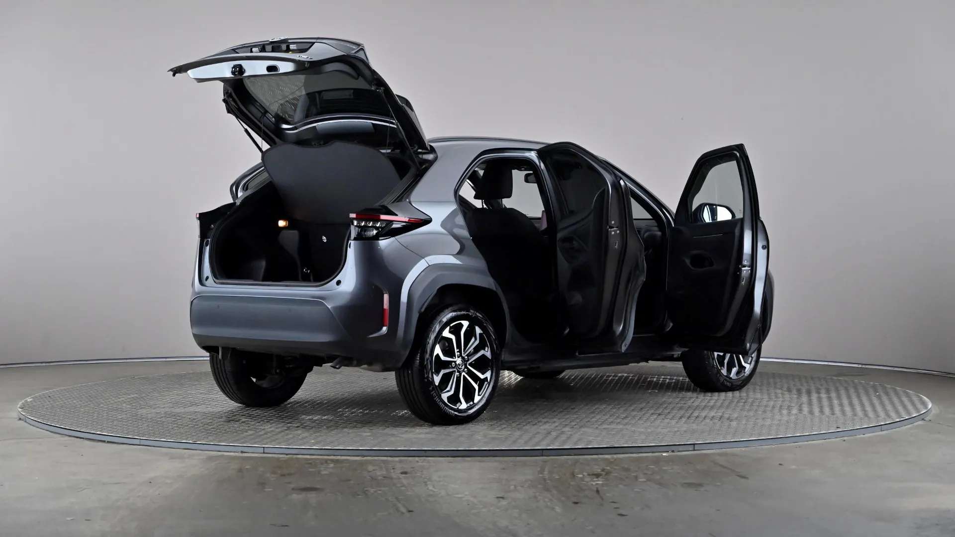 2024 TOYOTA YARIS CROSS 2024 TOYOTA YARIS CROSS