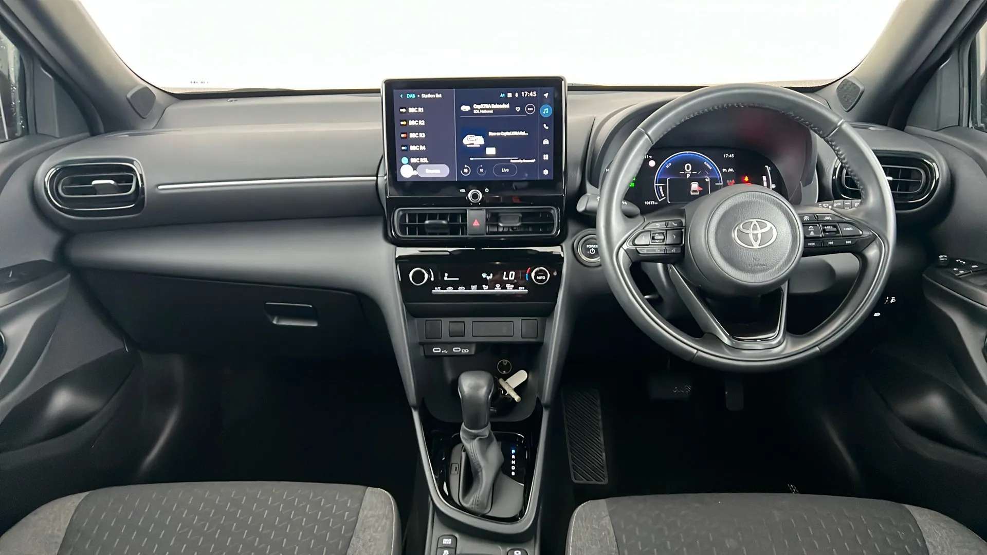 2024 TOYOTA YARIS CROSS 2024 TOYOTA YARIS CROSS