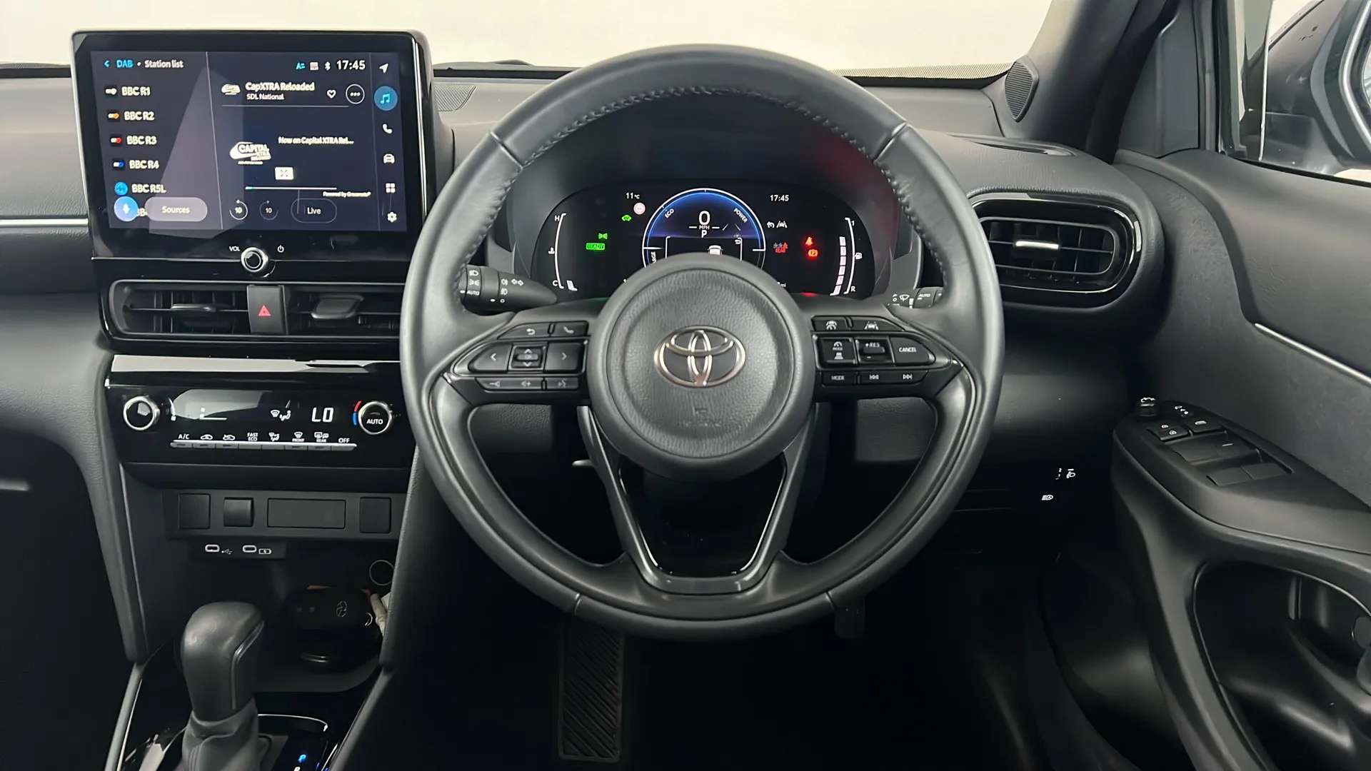 2024 TOYOTA YARIS CROSS 2024 TOYOTA YARIS CROSS