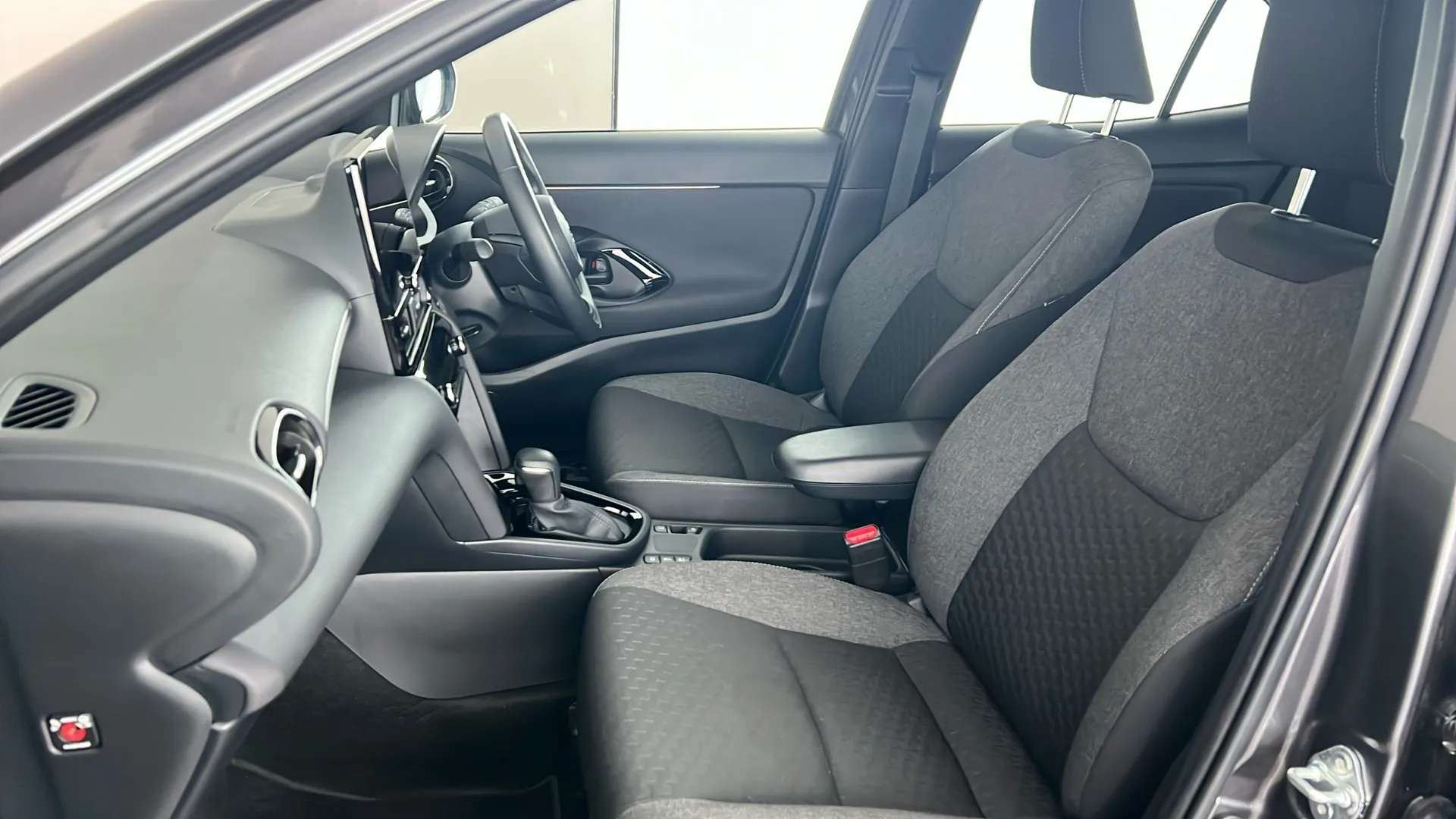 2024 TOYOTA YARIS CROSS 2024 TOYOTA YARIS CROSS