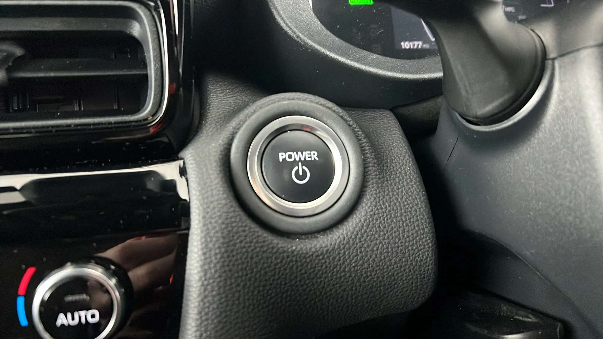 2024 TOYOTA YARIS CROSS 2024 TOYOTA YARIS CROSS