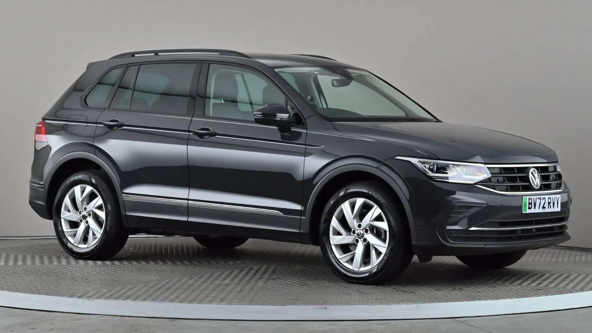 A 2022 VOLKSWAGEN TIGUAN 1.4 TSI eHybrid Life DSG A 2022 VOLKSWAGEN TIGUAN 1.4 TSI eHybrid Life DSG