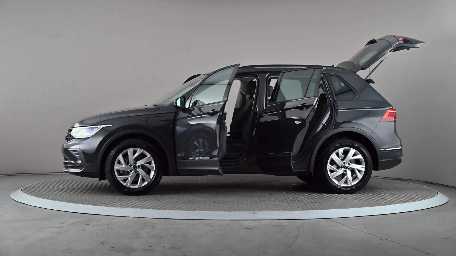 2022 VOLKSWAGEN TIGUAN 2022 VOLKSWAGEN TIGUAN