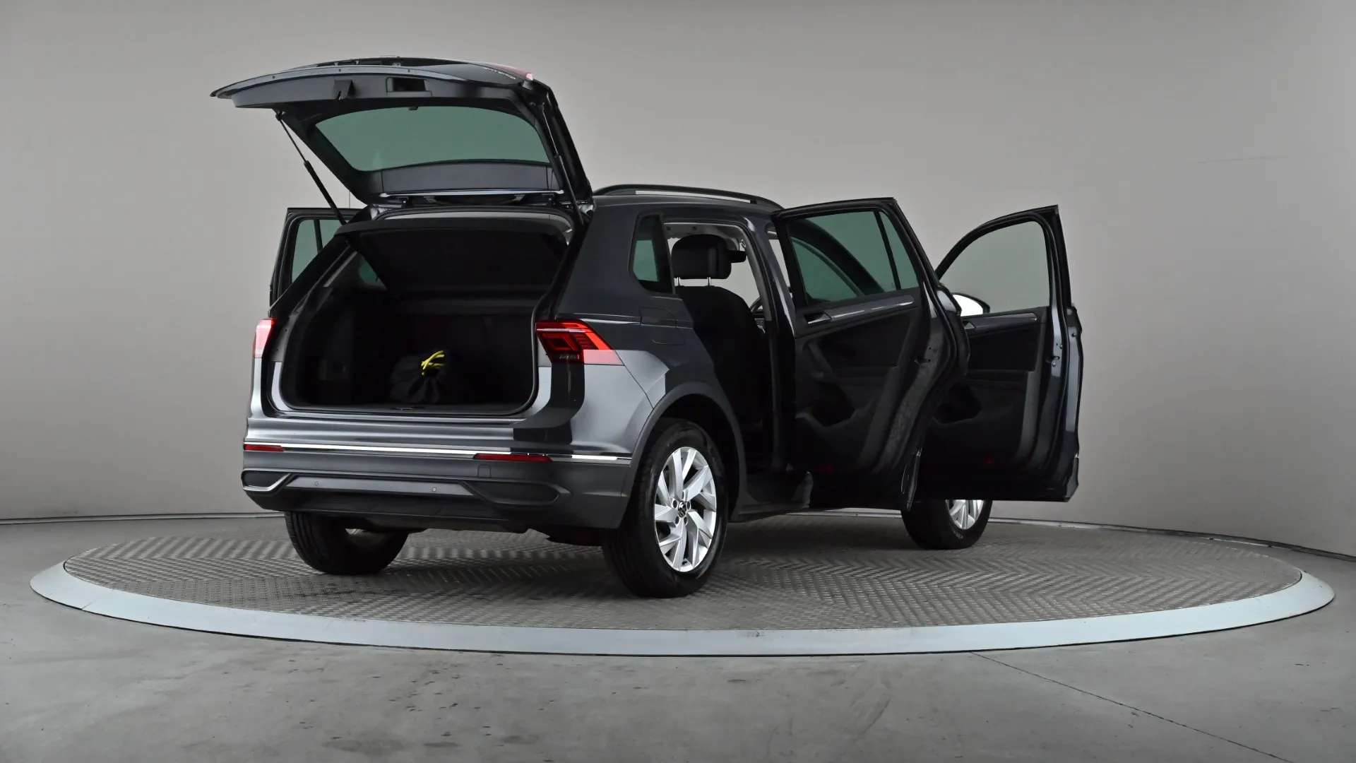 2022 VOLKSWAGEN TIGUAN 2022 VOLKSWAGEN TIGUAN
