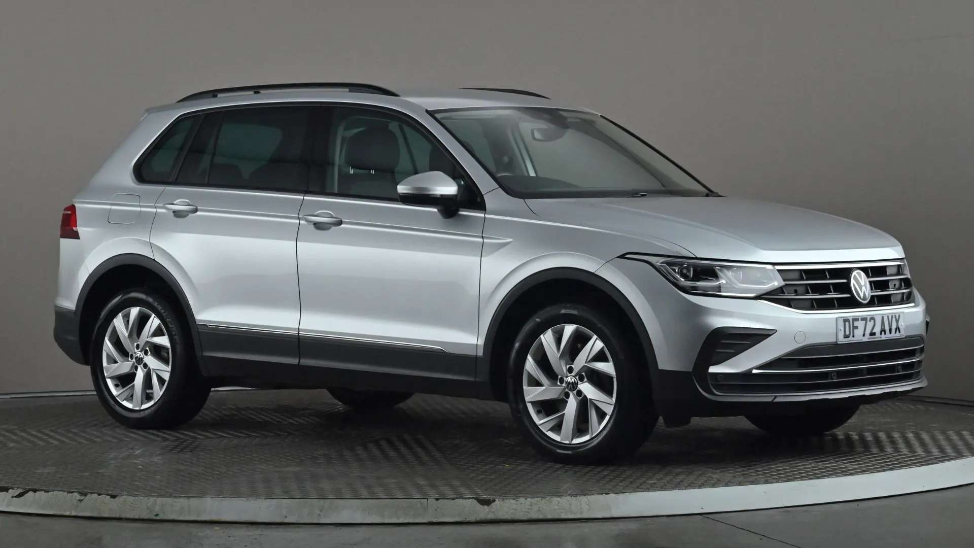 A 2022 VOLKSWAGEN TIGUAN 1.4 TSI eHybrid Life DSG A 2022 VOLKSWAGEN TIGUAN 1.4 TSI eHybrid Life DSG