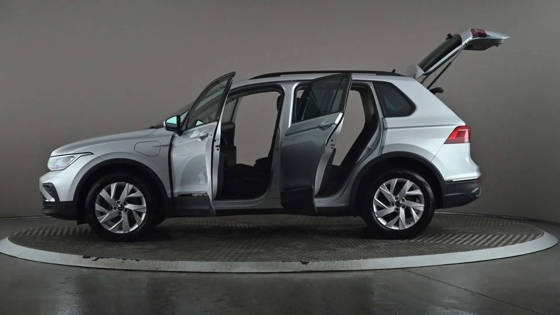 2022 VOLKSWAGEN TIGUAN 2022 VOLKSWAGEN TIGUAN