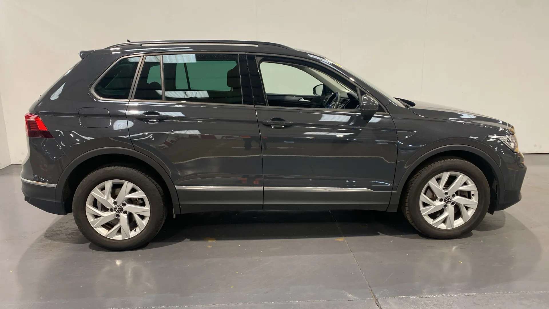 2022 VOLKSWAGEN TIGUAN 2022 VOLKSWAGEN TIGUAN