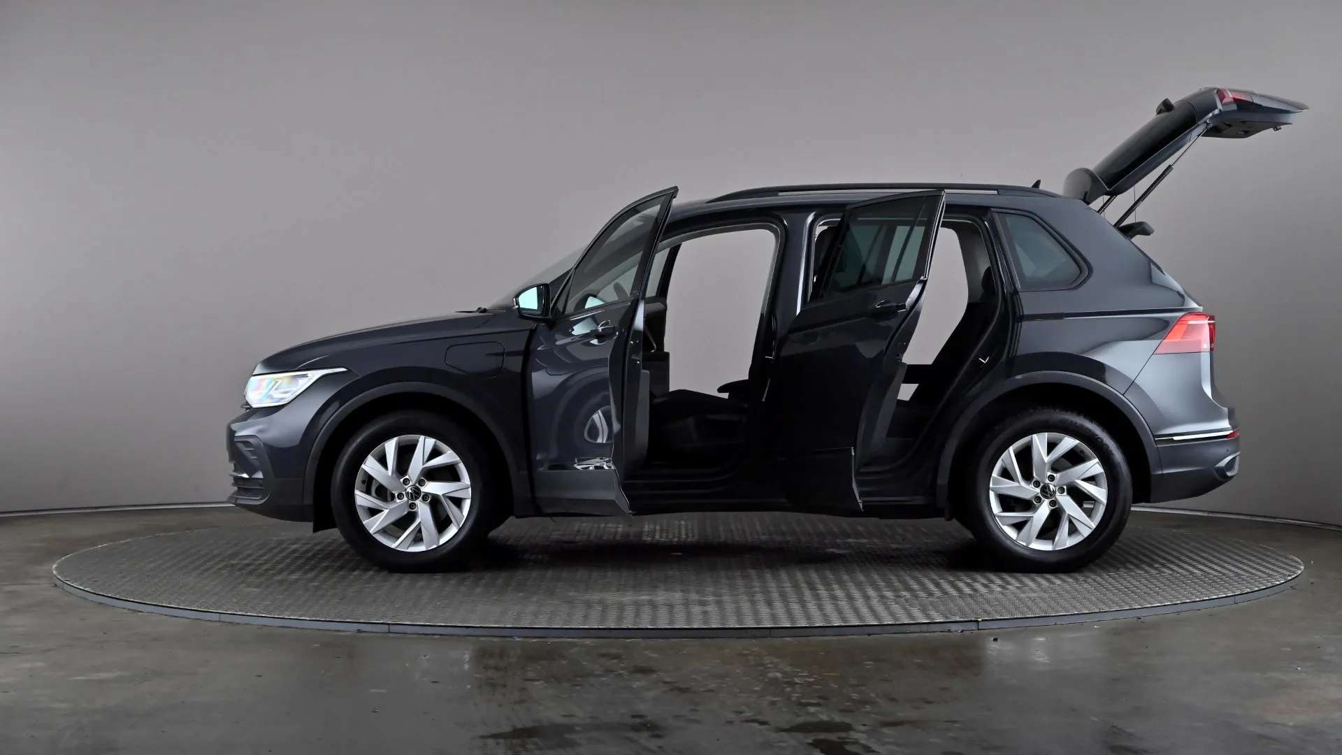 2022 VOLKSWAGEN TIGUAN 2022 VOLKSWAGEN TIGUAN