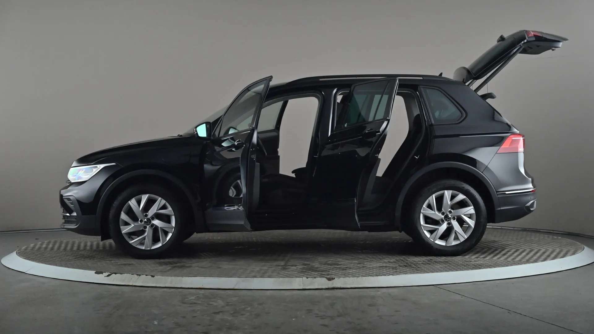 2023 VOLKSWAGEN TIGUAN 2023 VOLKSWAGEN TIGUAN