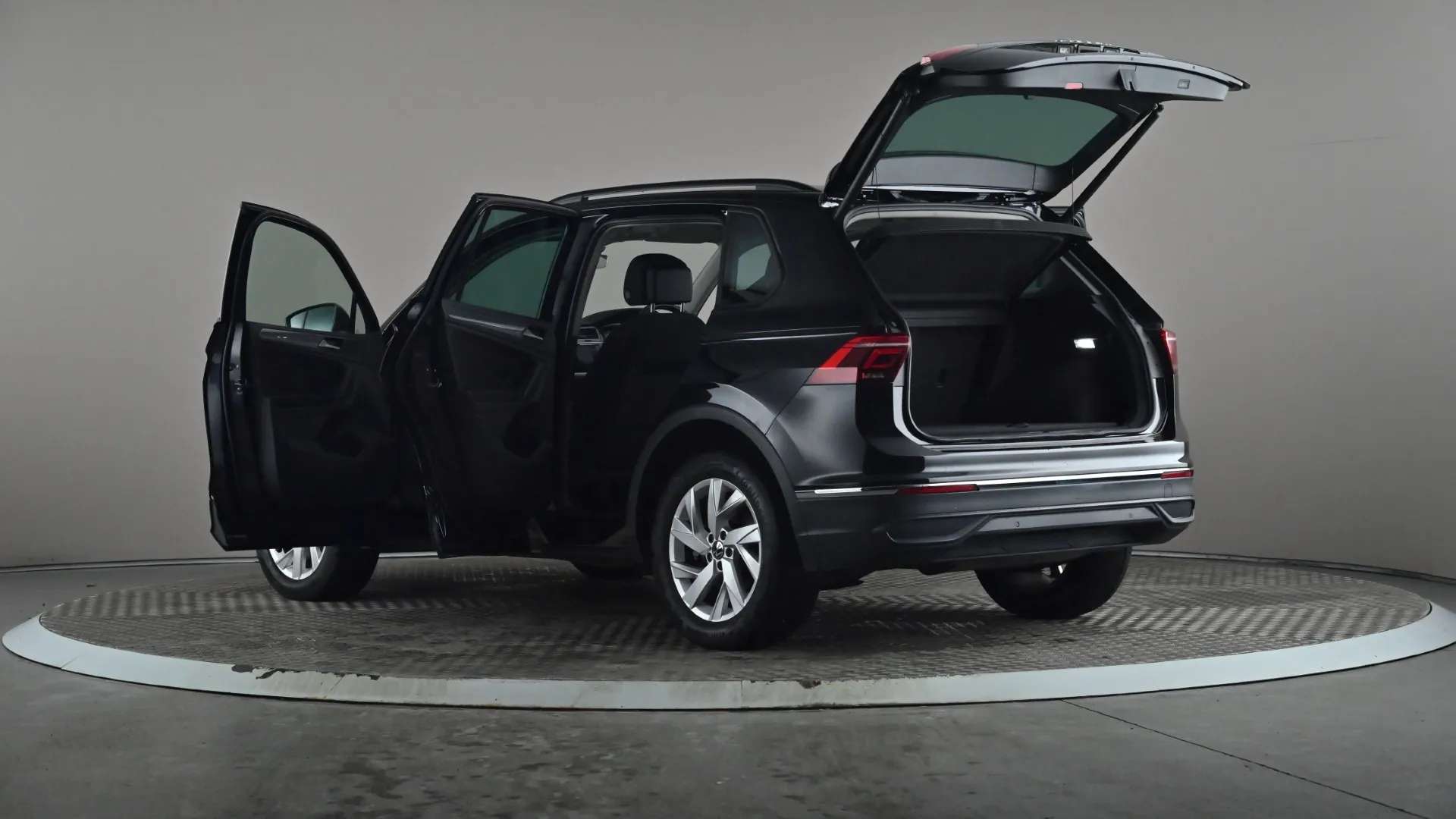 2023 VOLKSWAGEN TIGUAN 2023 VOLKSWAGEN TIGUAN