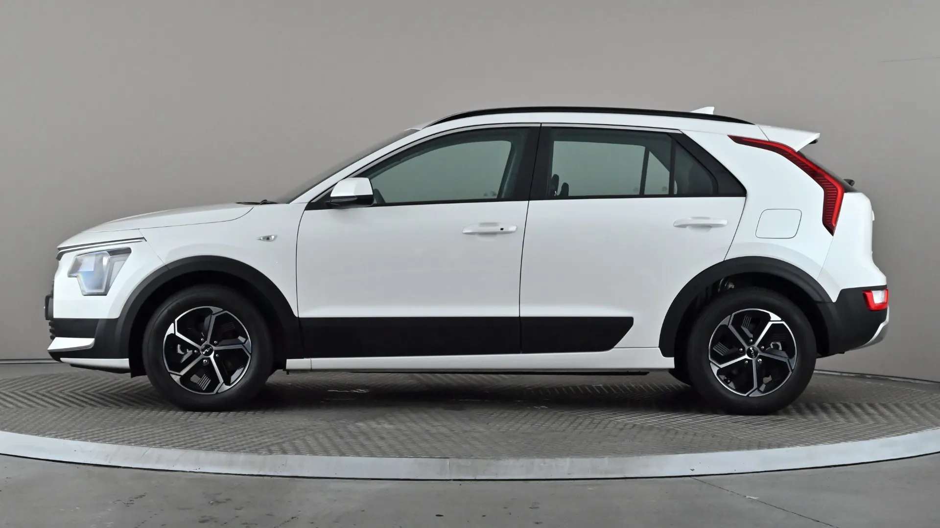 A 2026 KIA NIRO 1.6 GDi 136 Hybrid Pure DCT A 2026 KIA NIRO 1.6 GDi 136 Hybrid Pure DCT