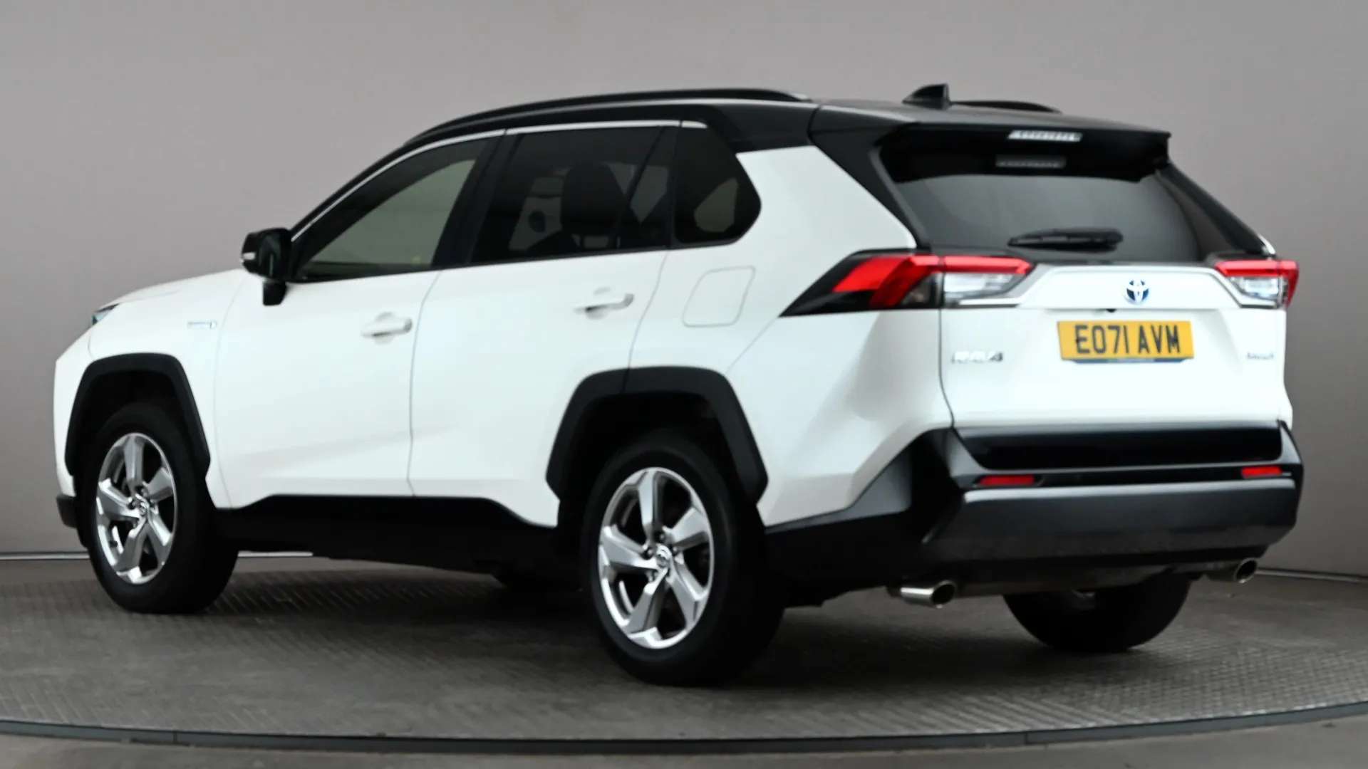 A 2021 TOYOTA RAV4 2.5 VVT-i Hybrid Dynamic CVT 2WD A 2021 TOYOTA RAV4 2.5 VVT-i Hybrid Dynamic CVT 2WD