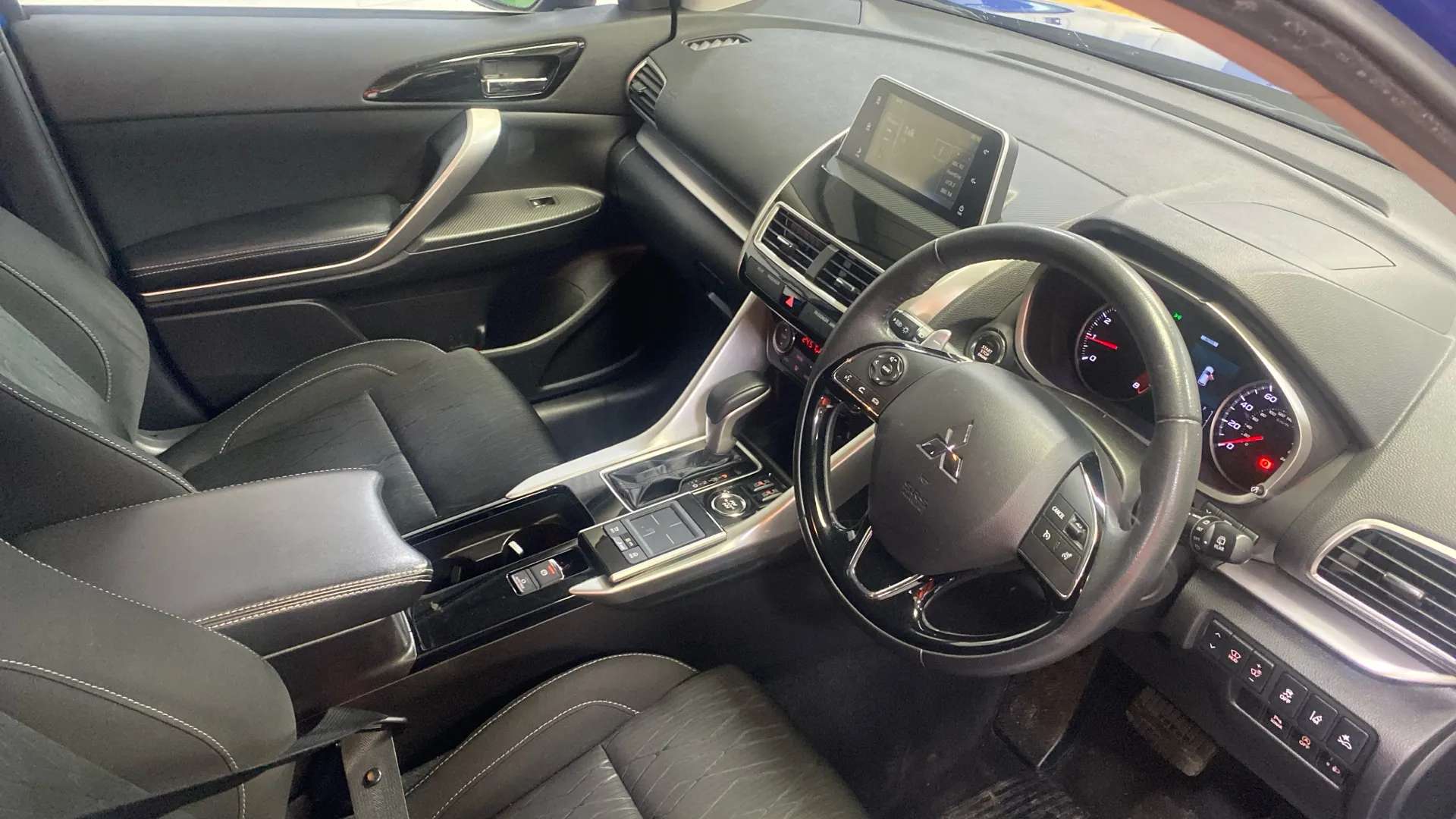A 2019 MITSUBISHI ECLIPSE CROSS 1.5 Dynamic CVT 4WD A 2019 MITSUBISHI ECLIPSE CROSS 1.5 Dynamic CVT 4WD