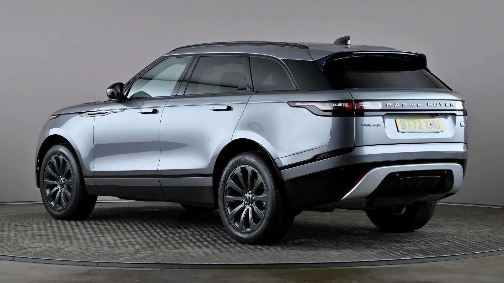 A 2022 LAND ROVER RANGE ROVER VELAR 2.0 P250 R-Dynamic SE Auto A 2022 LAND ROVER RANGE ROVER VELAR 2.0 P250 R-Dynamic SE Auto