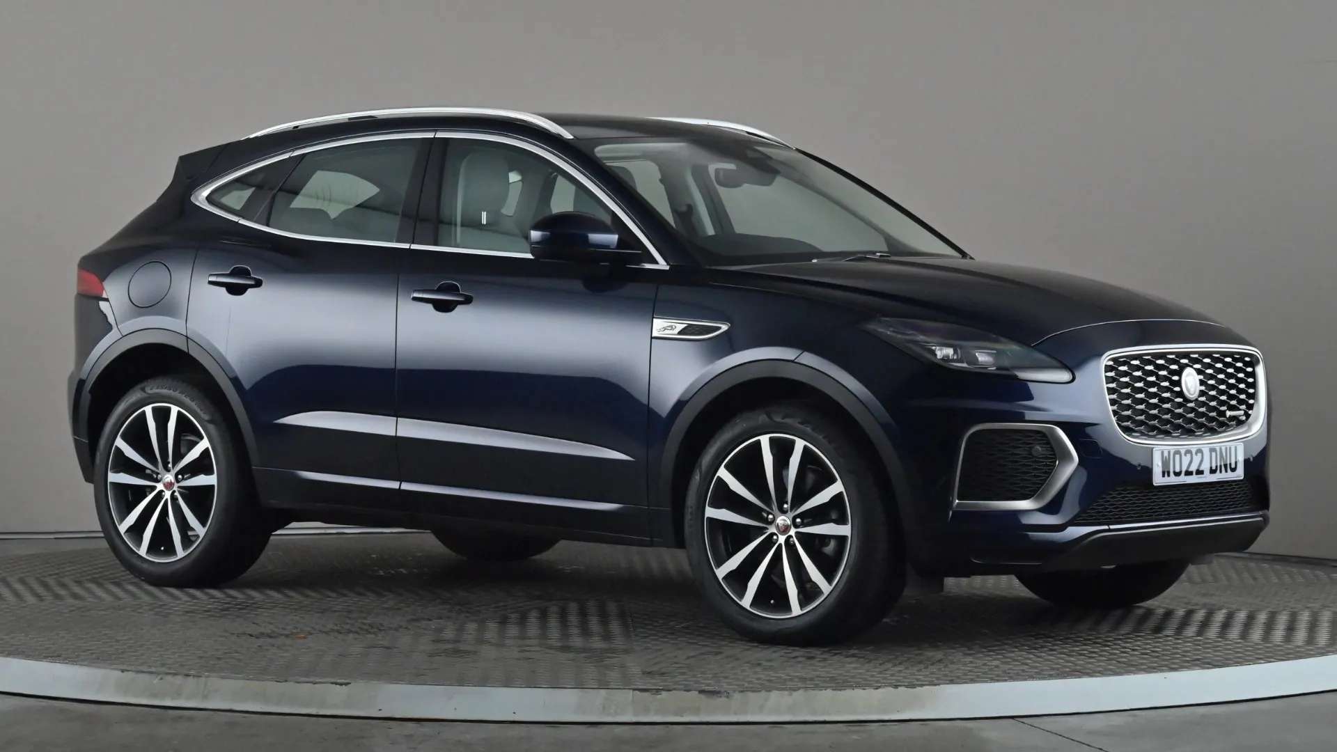 A 2022 JAGUAR E-PACE 2.0 D200 R-Dynamic SE Auto A 2022 JAGUAR E-PACE 2.0 D200 R-Dynamic SE Auto