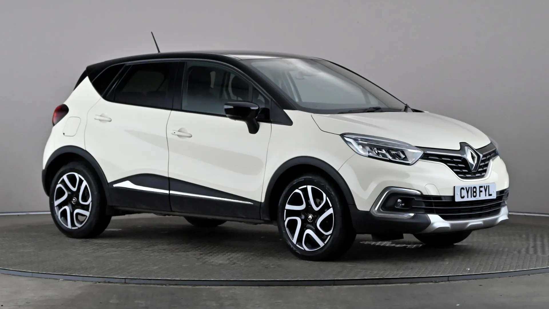 A 2018 RENAULT CAPTUR 1.2 TCE 120 Dynamique S Nav A 2018 RENAULT CAPTUR 1.2 TCE 120 Dynamique S Nav