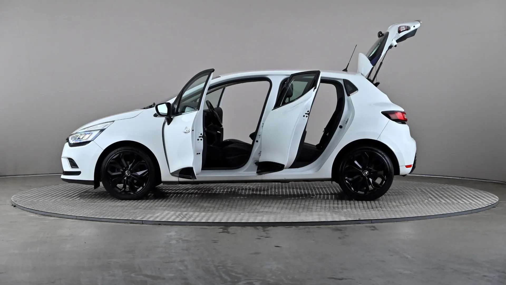 2017 RENAULT CLIO 2017 RENAULT CLIO