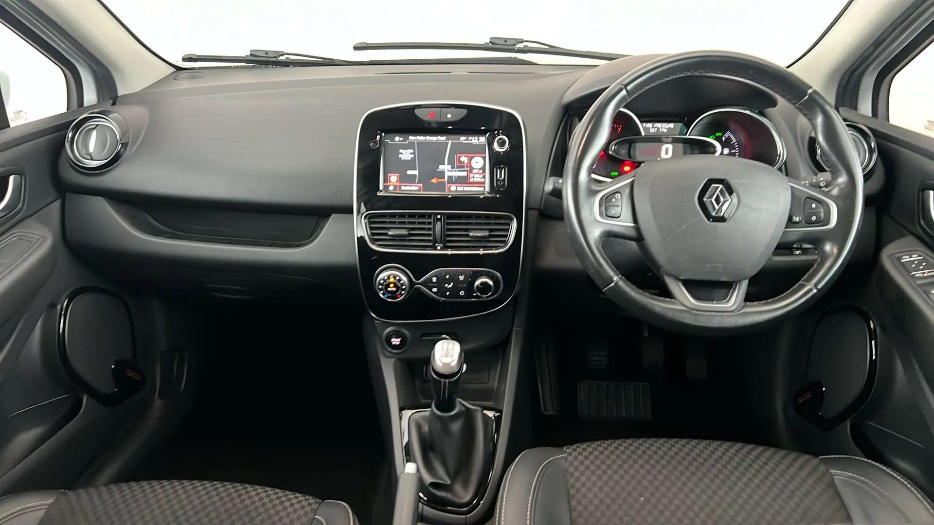 2017 RENAULT CLIO 2017 RENAULT CLIO