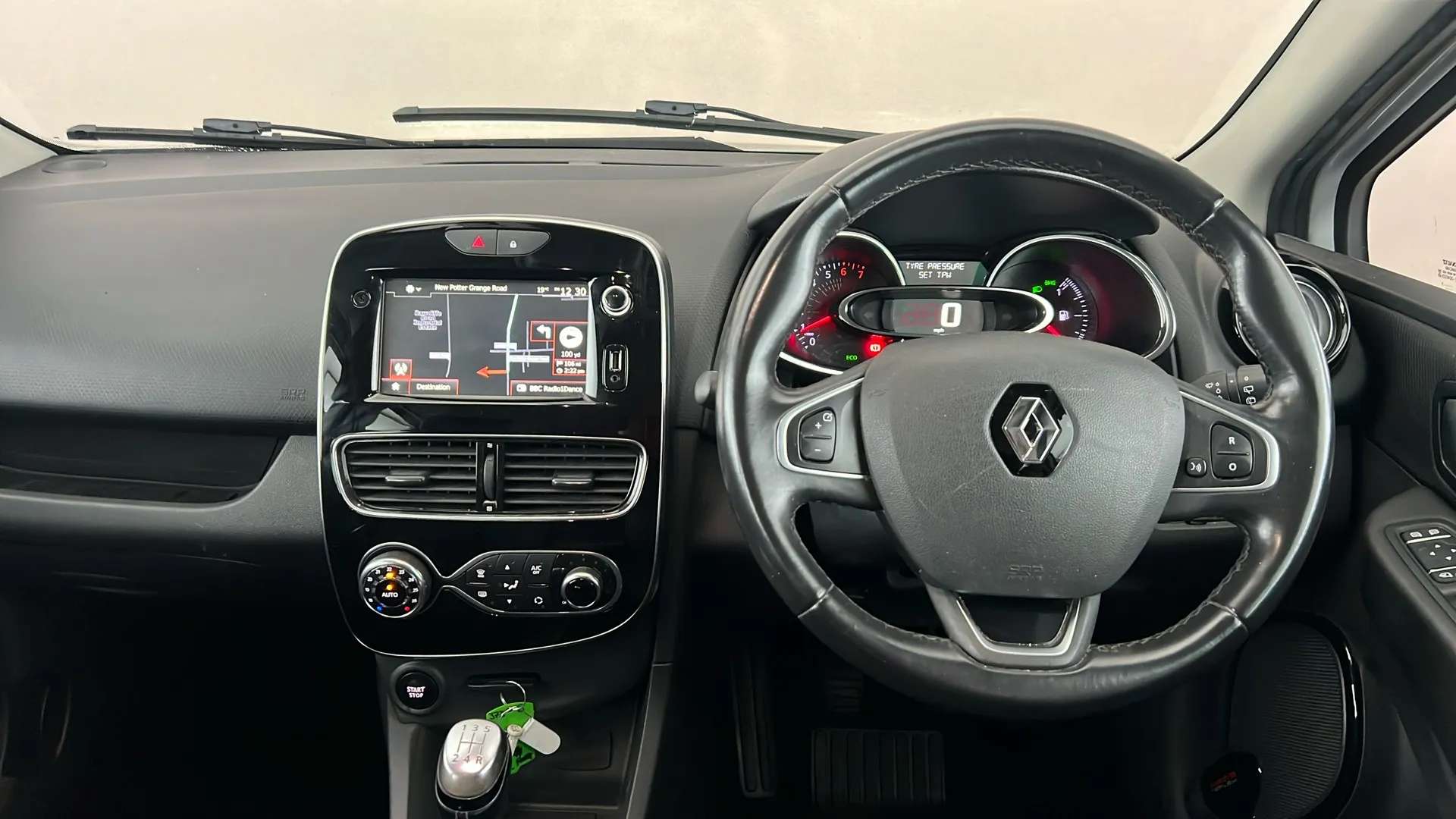 2017 RENAULT CLIO 2017 RENAULT CLIO