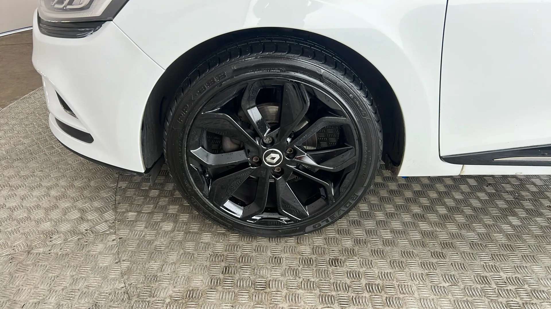 2017 RENAULT CLIO 2017 RENAULT CLIO