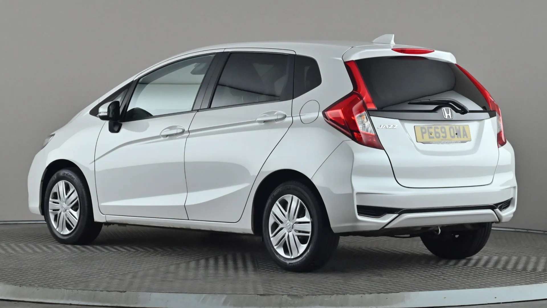 A 2019 HONDA JAZZ 1.3 i-VTEC S A 2019 HONDA JAZZ 1.3 i-VTEC S