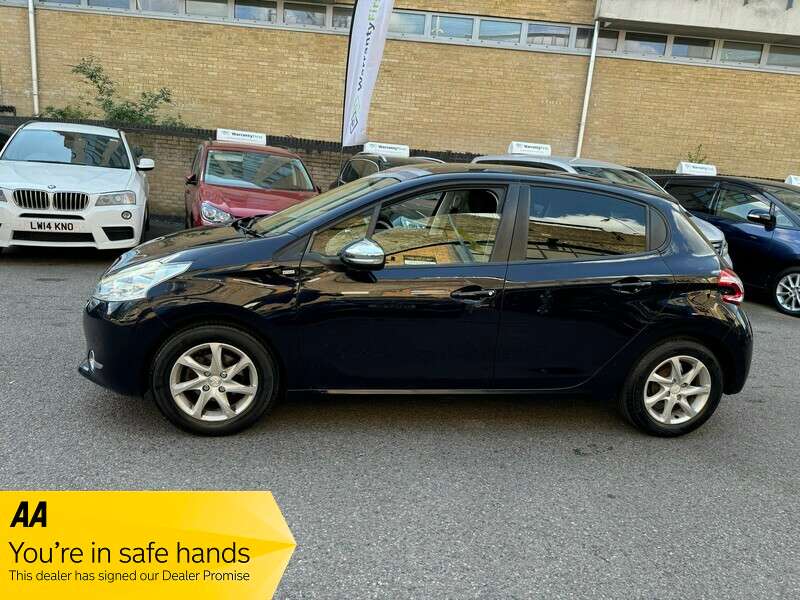 2015 PEUGEOT 208 2015 PEUGEOT 208