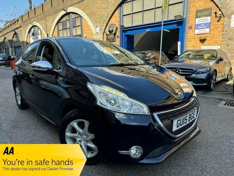 A 2015 PEUGEOT 208 STYLE A 2015 PEUGEOT 208 STYLE