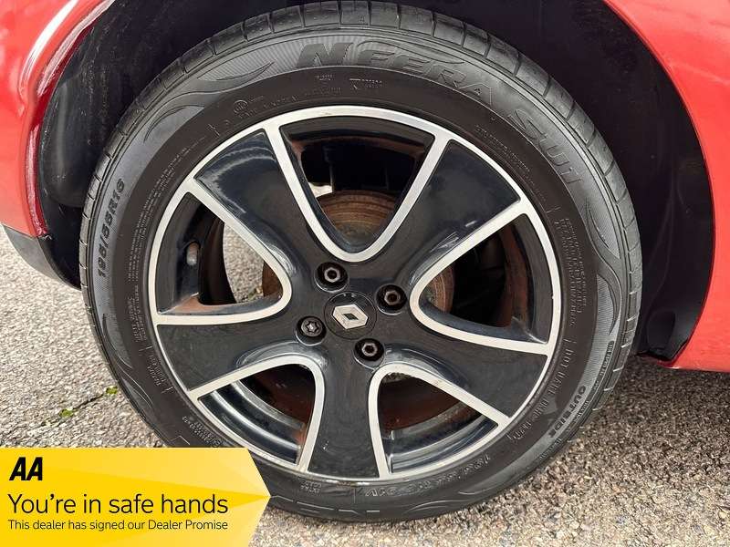 2013 RENAULT CLIO 2013 RENAULT CLIO