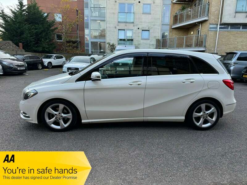 2012 MERCEDES-BENZ B180 BLUEEFFICIENCY SPORT AUTO 2012 MERCEDES-BENZ B180 BLUEEFFICIENCY SPORT AUTO