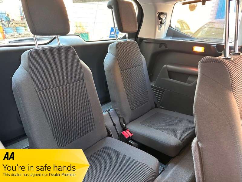 2016 PEUGEOT 5008 2016 PEUGEOT 5008