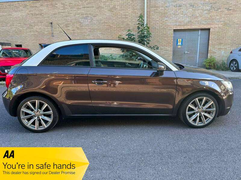 A 2011 AUDI A1 SPORT EDITION A 2011 AUDI A1 SPORT EDITION