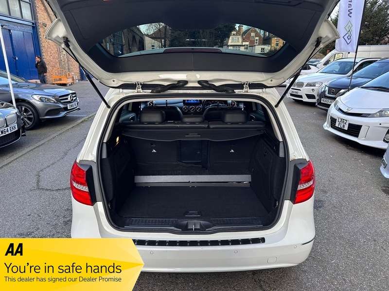 2012 MERCEDES-BENZ B180 BLUEEFFICIENCY SPORT AUTO 2012 MERCEDES-BENZ B180 BLUEEFFICIENCY SPORT AUTO