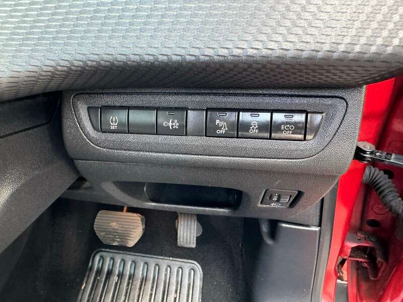 2015 PEUGEOT 2008 2015 PEUGEOT 2008