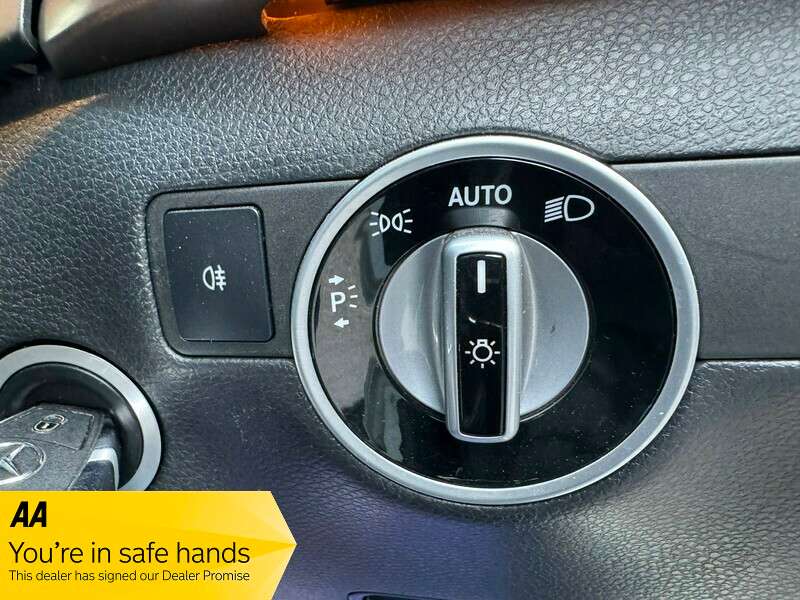 2012 MERCEDES-BENZ B180 BLUEEFFICIENCY SPORT AUTO 2012 MERCEDES-BENZ B180 BLUEEFFICIENCY SPORT AUTO