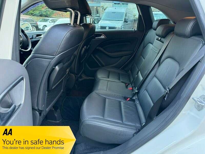 2012 MERCEDES-BENZ B180 BLUEEFFICIENCY SPORT AUTO 2012 MERCEDES-BENZ B180 BLUEEFFICIENCY SPORT AUTO