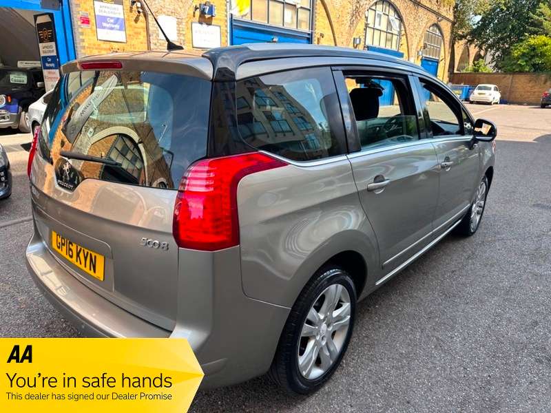 2016 PEUGEOT 5008 2016 PEUGEOT 5008