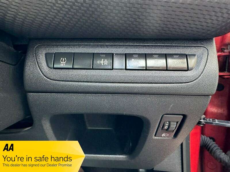 2015 PEUGEOT 2008 2015 PEUGEOT 2008