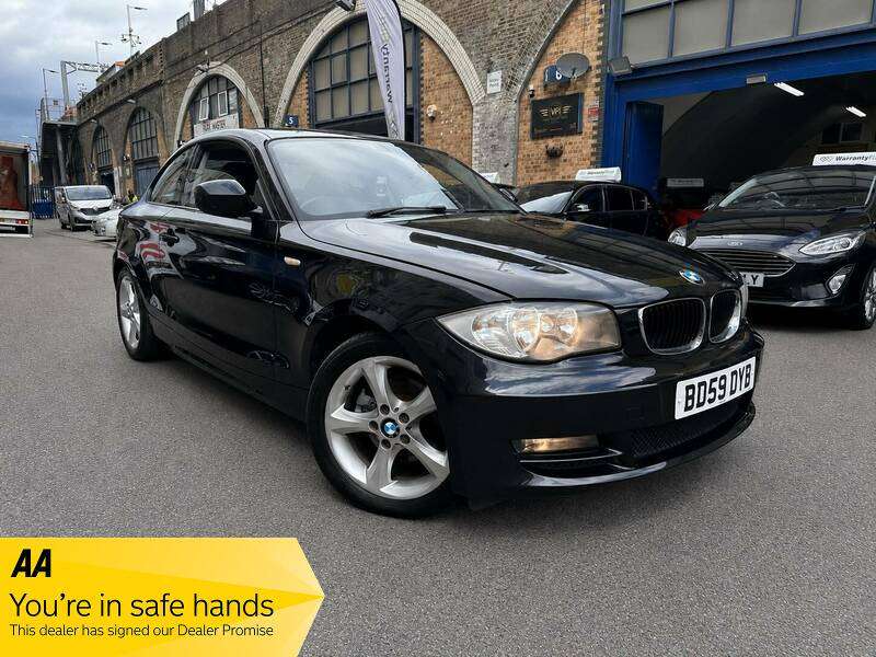 A 2010 BMW 1 SERIES 120I SPORT A 2010 BMW 1 SERIES 120I SPORT