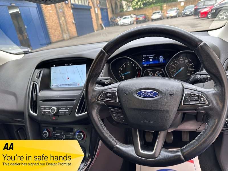 A 2017 FORD FOCUS TITANIUM A 2017 FORD FOCUS TITANIUM