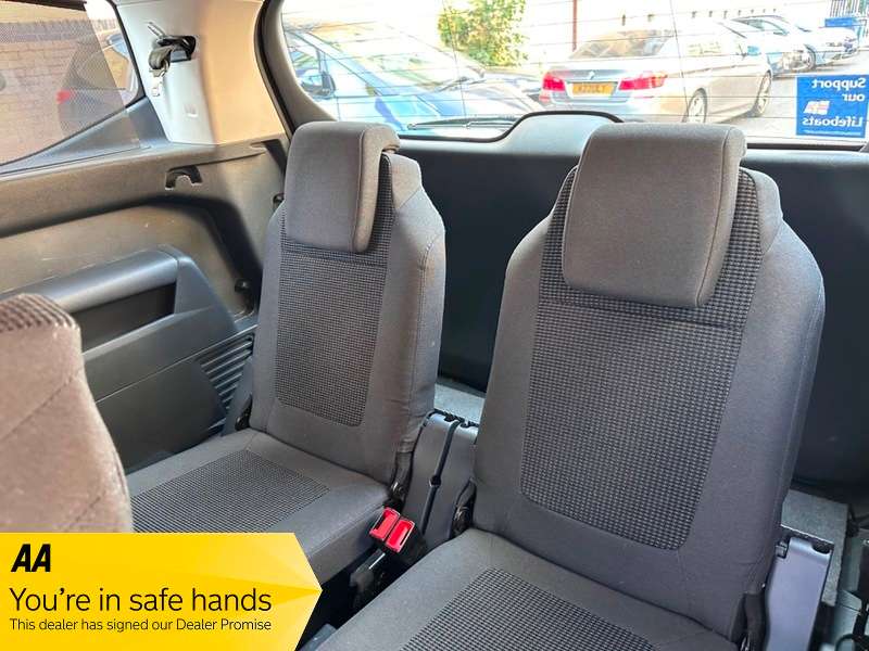 2016 PEUGEOT 5008 2016 PEUGEOT 5008