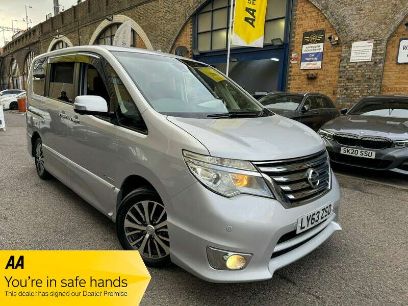 A 2014 NISSAN SERENA 2.0 HYBRID AUTO 8 SEAT A 2014 NISSAN SERENA 2.0 HYBRID AUTO 8 SEAT