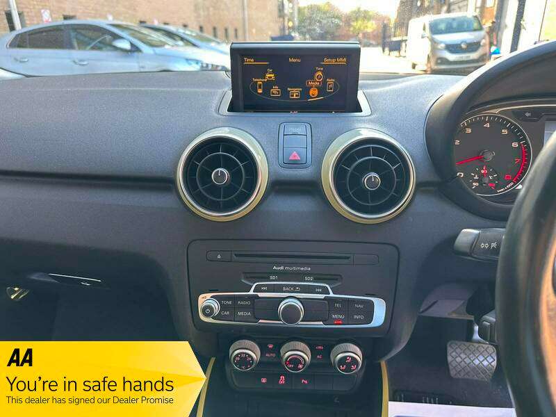 2011 AUDI A1 2011 AUDI A1