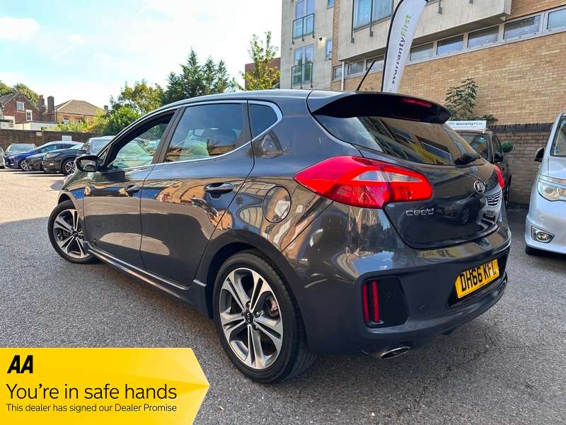 A 2017 KIA CEED GT-LINE ISG A 2017 KIA CEED GT-LINE ISG