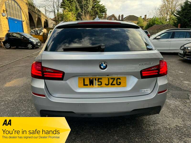 2015 BMW 520 2015 BMW 520