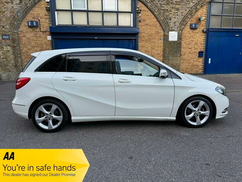 2012 MERCEDES-BENZ B180 BLUEEFFICIENCY SPORT AUTO 2012 MERCEDES-BENZ B180 BLUEEFFICIENCY SPORT AUTO
