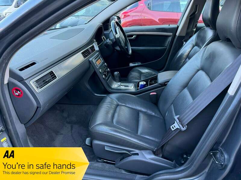 2009 VOLVO V70 2009 VOLVO V70